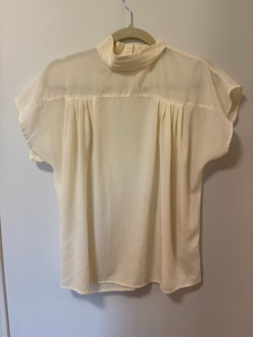 Vintage Chagall Cream Off White Short Sleeve Blouse High Neck Feminine Soft Girl
